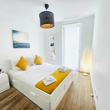 Cozy&contemporary 2br Flat-3b Apartment